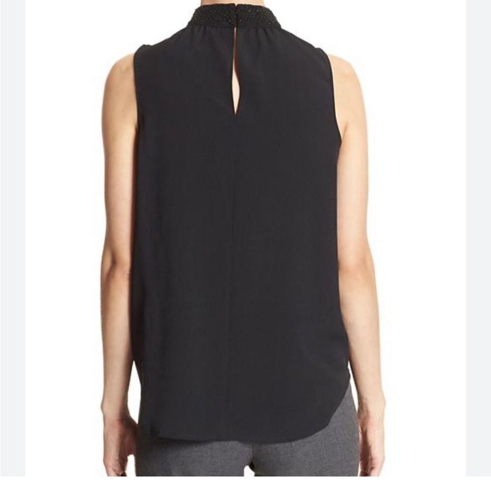 Banana Republic Small Sleeveless Blouse - Picture 2 of 8